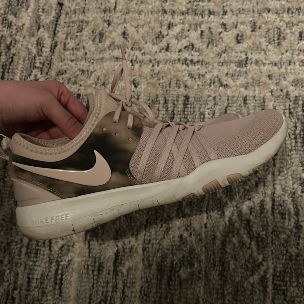 Nike pink training shoes “Nike Free Run”
